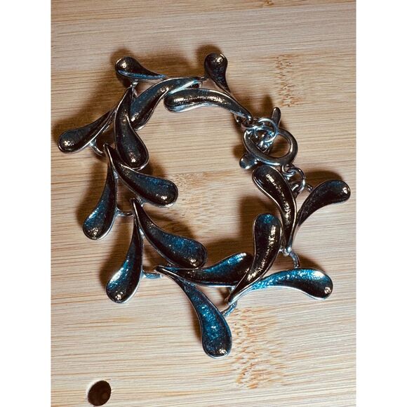 J Jill Heavy Bracelet, Taggle Clasp Signed Toggle Clasp - Picture 5 of 6